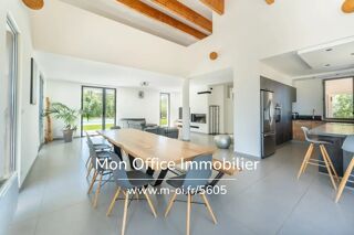  Villa à vendre 5 pièces 220 m²