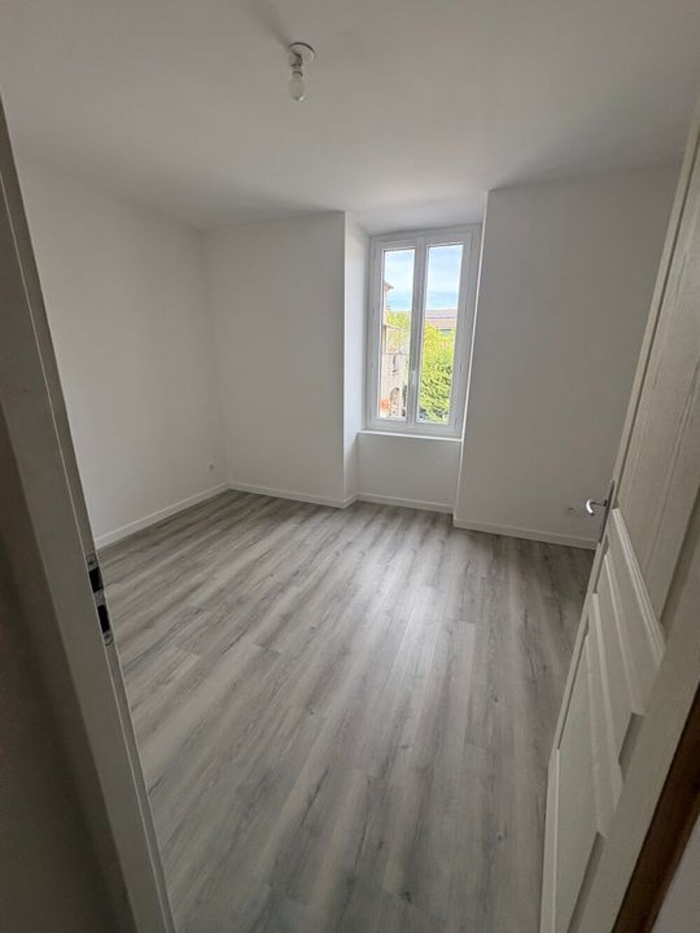Location Appartement Appartement de 54m2 à louer sur Saint-Saturnin-lès-Avignon Saint saturnin les avignon