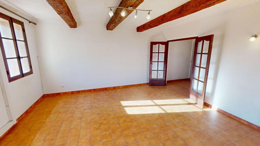 Le MUY, Maison de village 115m² avec grand garage et vie tout à pied !