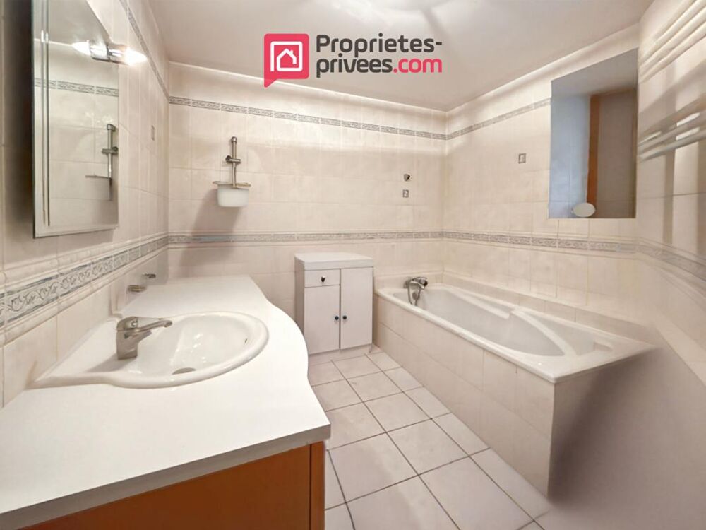 Vente Maison Corps de ferme Soudan 8 pièce(s) 2 Maisons de165 m2 et de 85m², 11 hectares de terrain Soudan