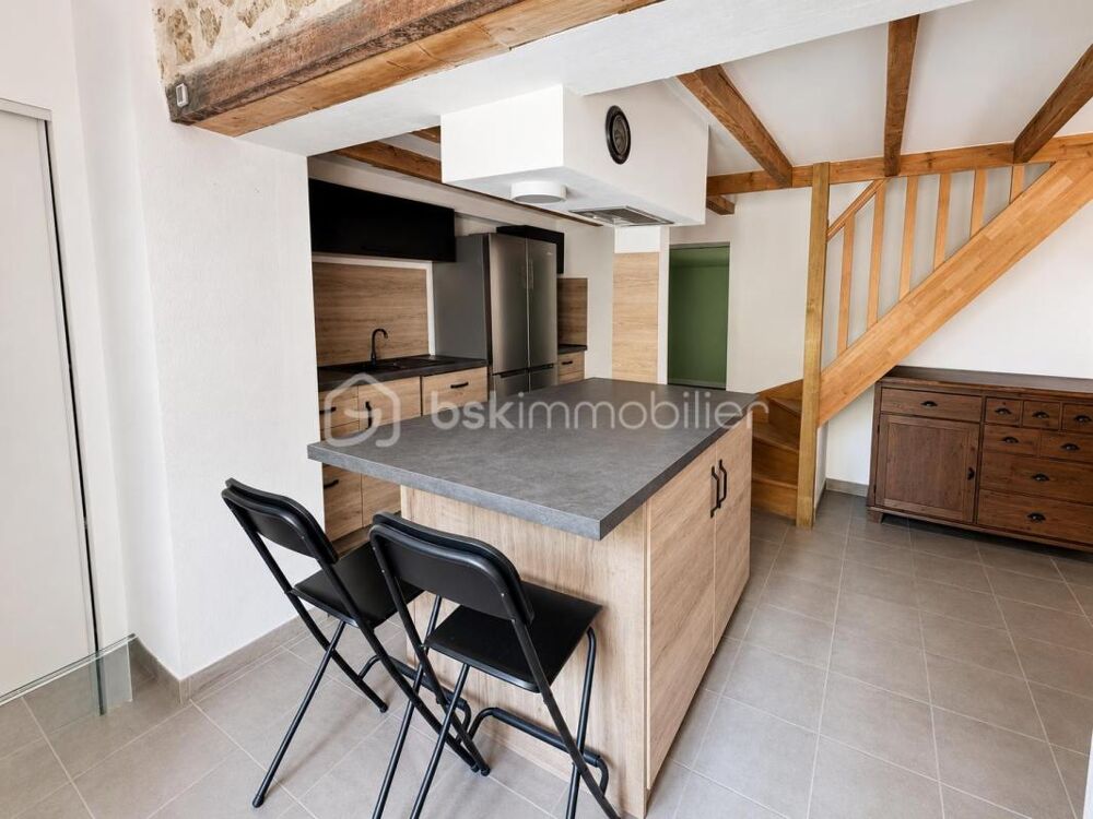 ACHAT d'une Maison rénovée avec charme, jardin, terrasse et garage 2 Chambres à Mazaugues 83136 proche centre