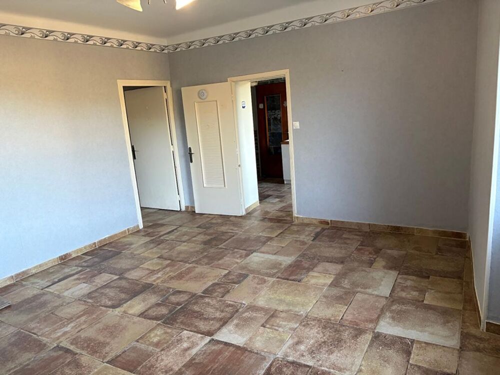 Vente Appartement APPARTEMENT 6 PIÈCES Besseges