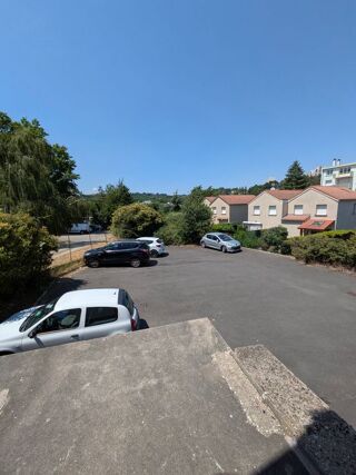  Appartement à louer 1 pièce 28 m²