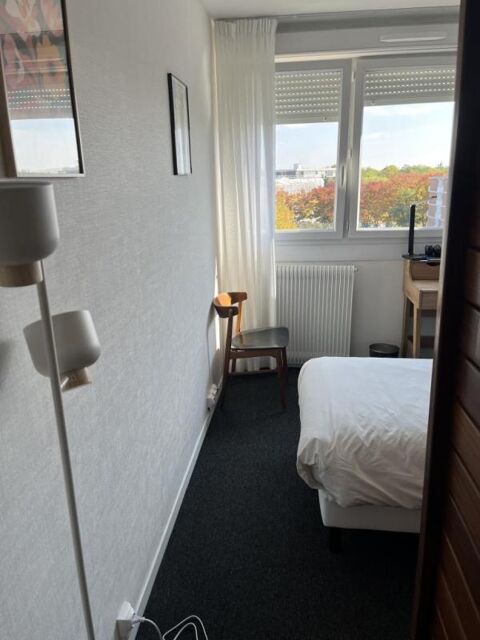  Appartement  louer 1 pice 11 m Cergy