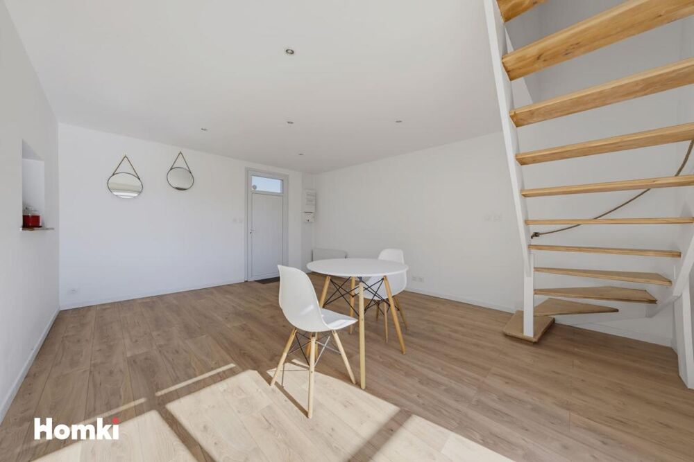 Maison rénovée avec grand jardin, au calme