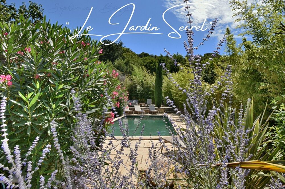 MAISON DE VILLAGE EN PIERRES du 19ème à vendre de 350m², 7 chambres, jardin, piscine, garage, près d'Aix en Provence