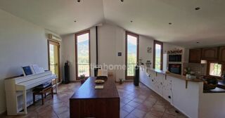  Maison à vendre 11 pièces 237 m²
