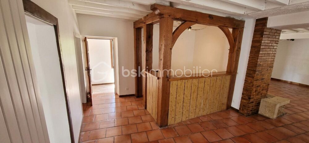 Maison de Caractère de 172 m²  Ancienne Auberge Rénovée avec Cachet et Volumes