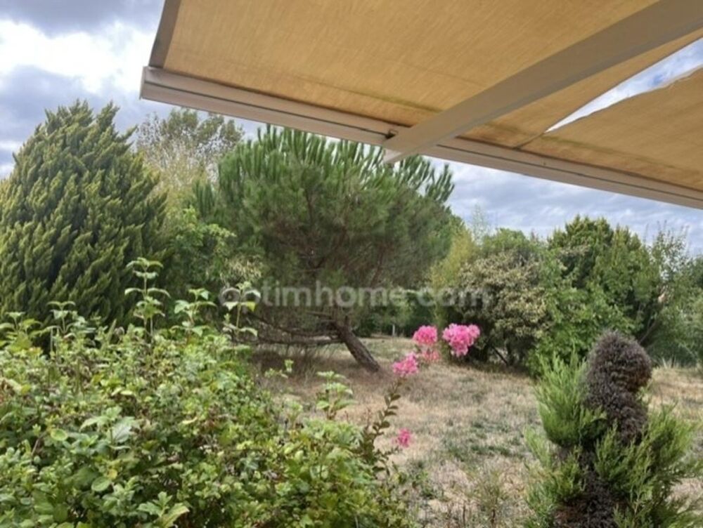 Vente Maison Maison à vendre 8 pièces Proche de EXIDEUIL sur Vienne (16), juste quelques travaux de rafraichissement Exideuil sur vienne