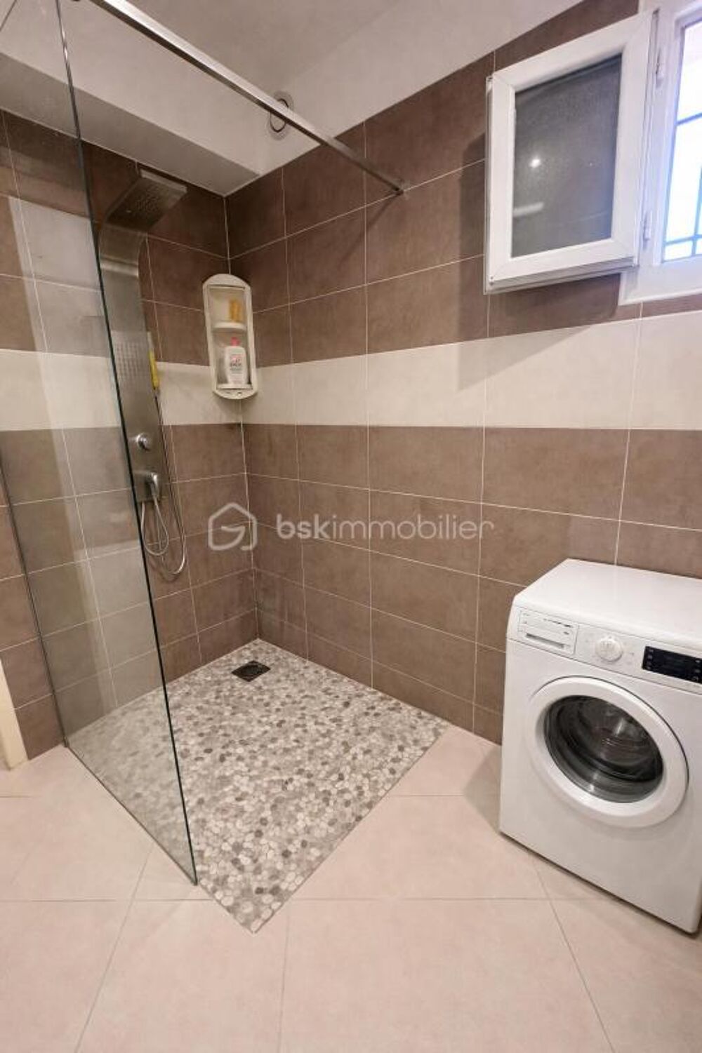 Maison T3 duplex  2 stationnements  Jardin  209 m² terrain  Salon-de-Provence