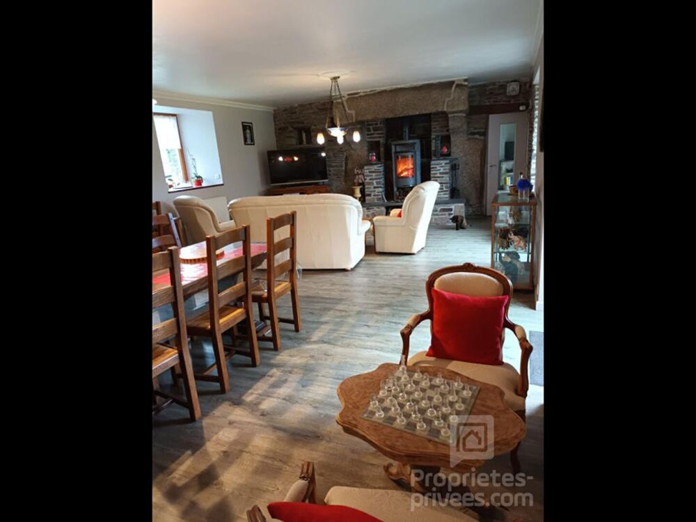Maison Saint Igeaux 10 pièce(s) 200 m2