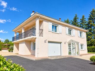 Vente Maison Maison de 165 m² – Terrain d'environ 3 400 m² en zone urbaine – Fort potentiel – Piscine – Garage Gerzat