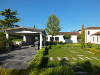  Maison � vendre 15 + pi�ces 730 m�