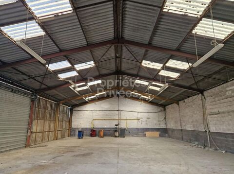   VIRSAC - Entrepôt / local professionnel 405 m² 