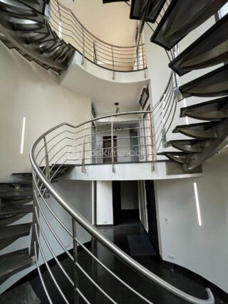  Propri�t�/ch�teau � vendre 10 pi�ces 566 m�