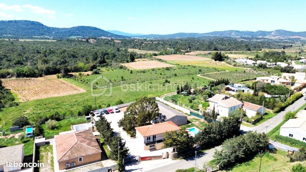 Ensemble immobilier avec habitation - Idéal activité mixte habitation et professionnelle avec appartement indépendant et hangar