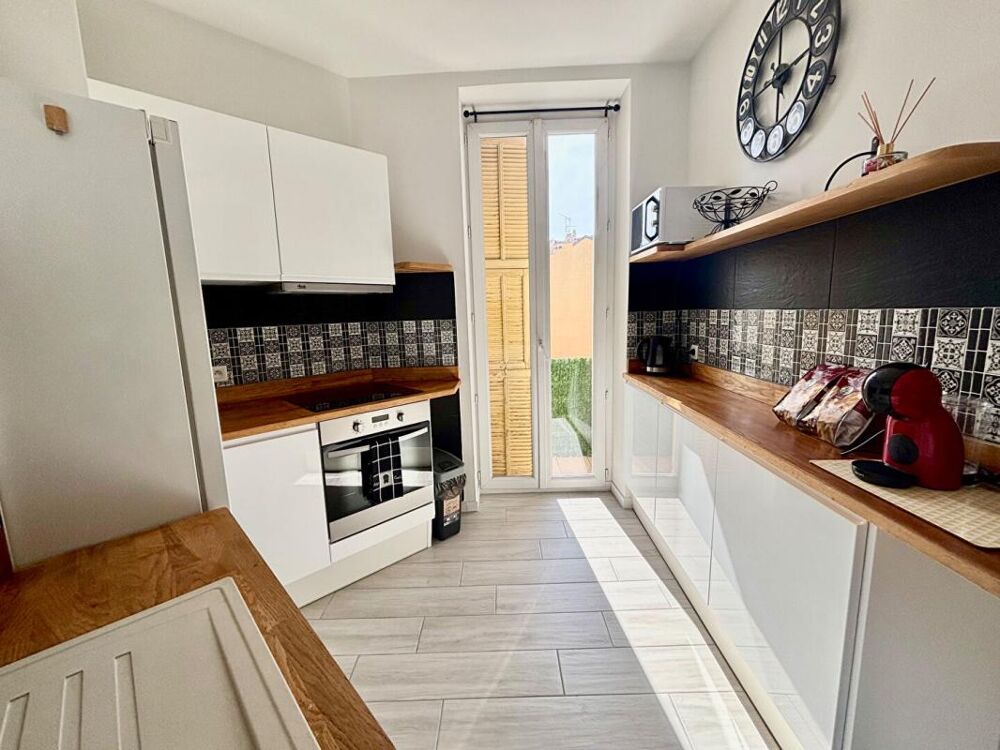 Appartement Nice vieux port 2 pièces 45 m2 avec balcon