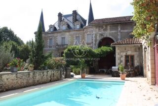  Propri�t�/ch�teau � vendre 15 + pi�ces 1050 m�
