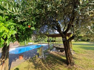  Propri�t�/ch�teau � vendre 11 pi�ces 382 m�