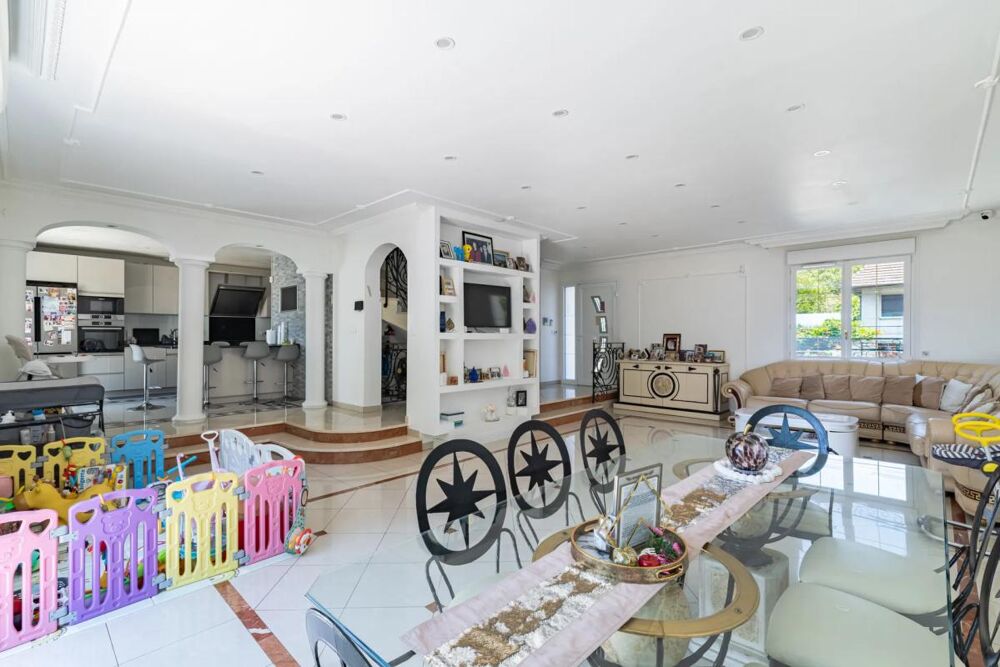 Vente Maison Maison de 10 pièces de 228 m² à Sarcelles Sarcelles