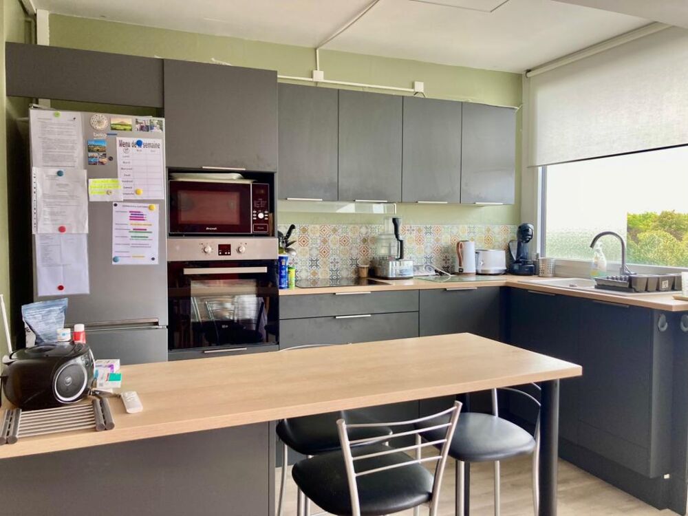 DERNIER ETAGE T5 128M² LUMINEUX , BALCON, CAVE, GARAGE ET PARKINGS EN COLLLECTIF CLOS