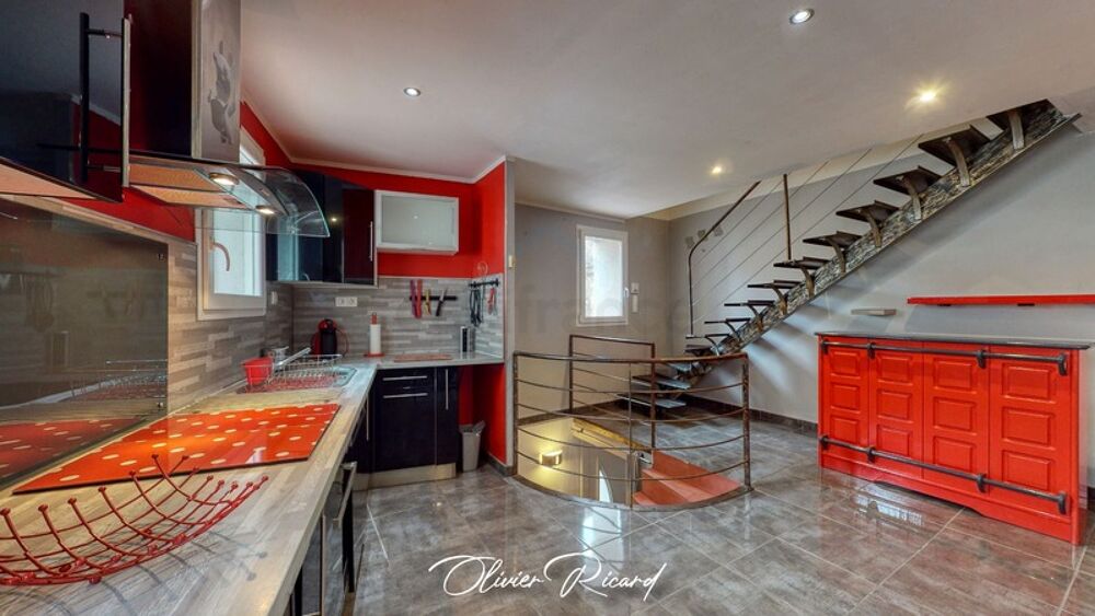 Dpt Hérault (34), à vendre MONTPELLIER maison de ville meublée, 78 m2 type LOFT + garage + parking + buanderie
