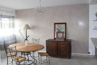 Appartement à louer 3 pièces 80 m²