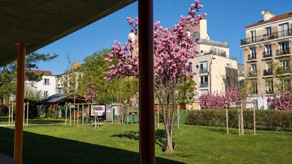 STUDIO DANS IMMEUBLE RECENT EN PLEIN CENTRE DES LILAS - 27,61 M2