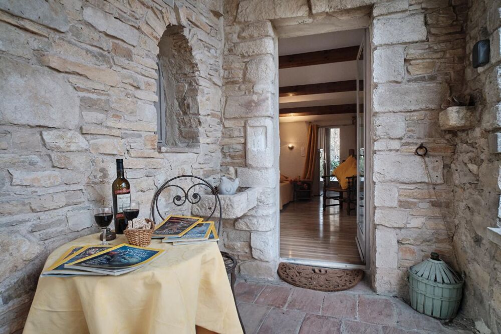 à vendre  Propriété/château Forcalquier (04300)
