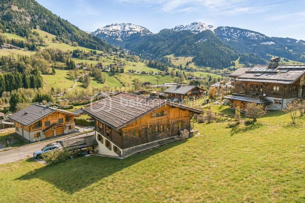 Vente Chalet MEGEVE- CHALET FAMILIAL AU COEUR D'UN HAMEAU HISTORIQUE Megeve