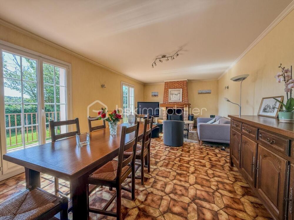 Spacieuse maison familiale de 131 avec sous-sol total, à 5 minutes de Lisieux
