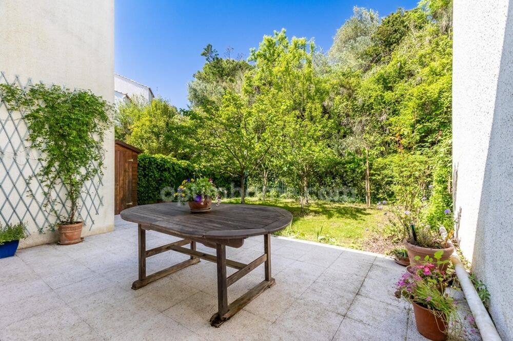 Vente Maison Maison 143 m2 - 5 chambres - Parcelle de 300m2 - Piscine - 2 Garages - Quartier Les Bouisses - Ligne 5 de Tramway Montpellier