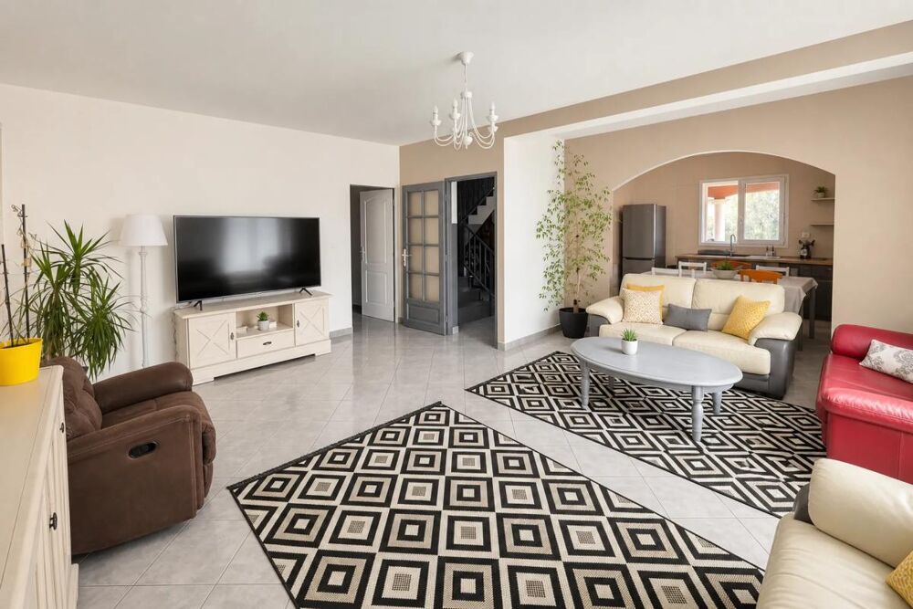 Maison lumineuse de 153 m² avec jardin à Montélimar