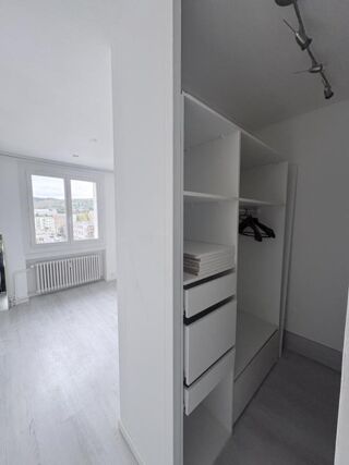  Appartement à louer 3 pièces 55 m²