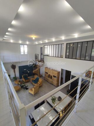  Propriété/château à vendre 15 + pièces 650 m²