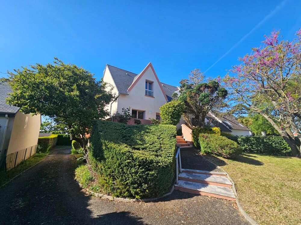 à vendre  Propriété/château Granville (50400)