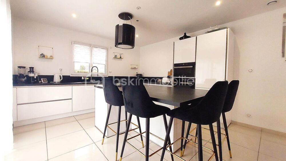 Maison familiale récente - 219 m² - DPE B - Fleury-les-Aubrais
