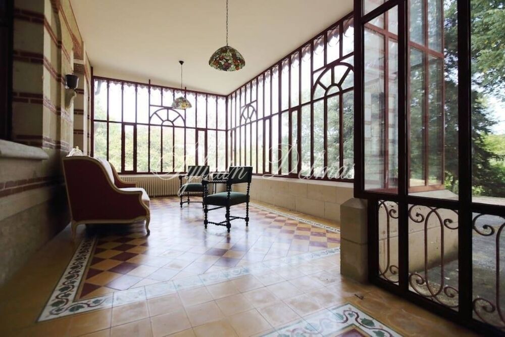 à vendre  Propriété/château Tours (37000)