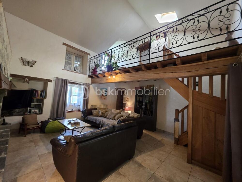 MAISON EN PIERRE A BARBASTE- 170 m²- 4 CHAMBRES-PISCINE- JARDIN 6040 m2