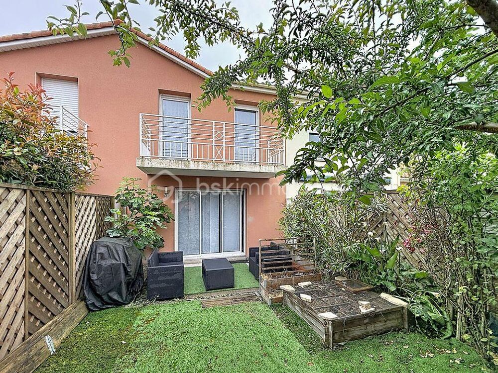 Le compromis idéal entre appartement et maison : jardin, balcons et stationnements !