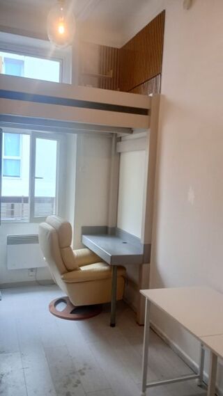  Appartement à louer 1 pièce 12 m²