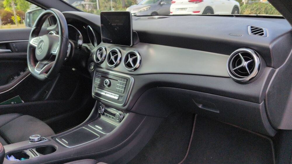Classe GLA X156 180 122 7G-Tronic Fascination - Automatique Toit ouvran 2019 occasion 56100 Lorient
