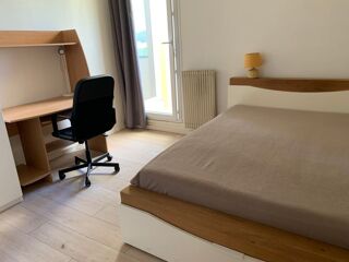  Appartement à louer 5 pièces 86 m²