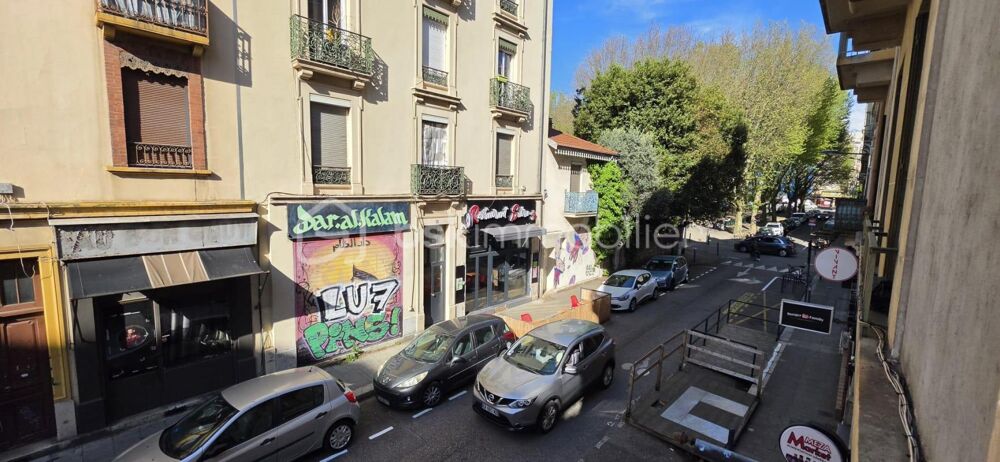 STUDIO MEZZANINE ET SON ESPACE BUANDERIE
