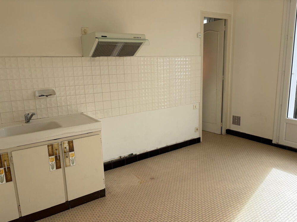 Vente Duplex/Triplex FONTENAY LE COMTE (85200) - CENTRE VILLE - APPARTEMENT DUPLEX RENOVE 3 CHAMBRES AVEC BALCON ET ANNEXES Fontenay le comte