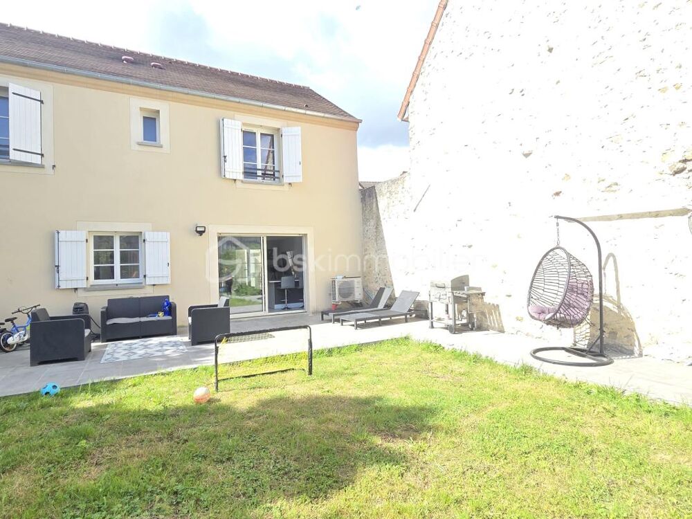 Maison neuve au design contemporain avec double garage
