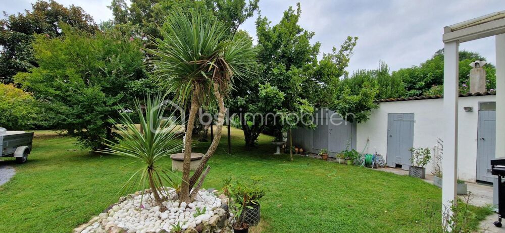 MAISON DE CARACTÈRE DE 165 M2 AVEC DÉPENDANCES SUR 3000 M2 TERRAIN ARBORÉ