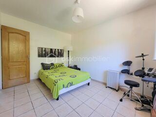  Villa  vendre 9 pices 188 m