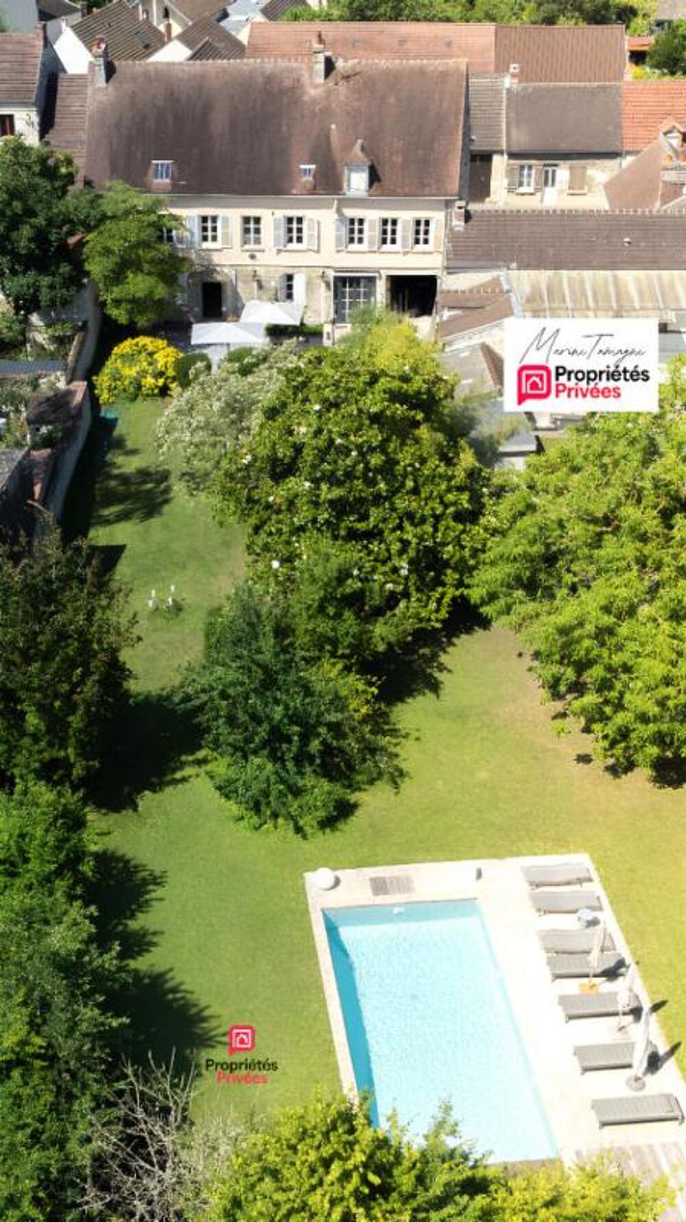 FLEURINES : DEMEURE DE CARACTÈRE DE 270 M² avec PISCINE CHAUFFÉE et GRAND JARDIN