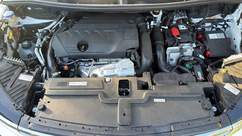 Grandland 1.6 Hybrid 300 AWD EAT8 Ultimate - Premi&egrave;re main Entretien c 2023 occasion 21000 Dijon